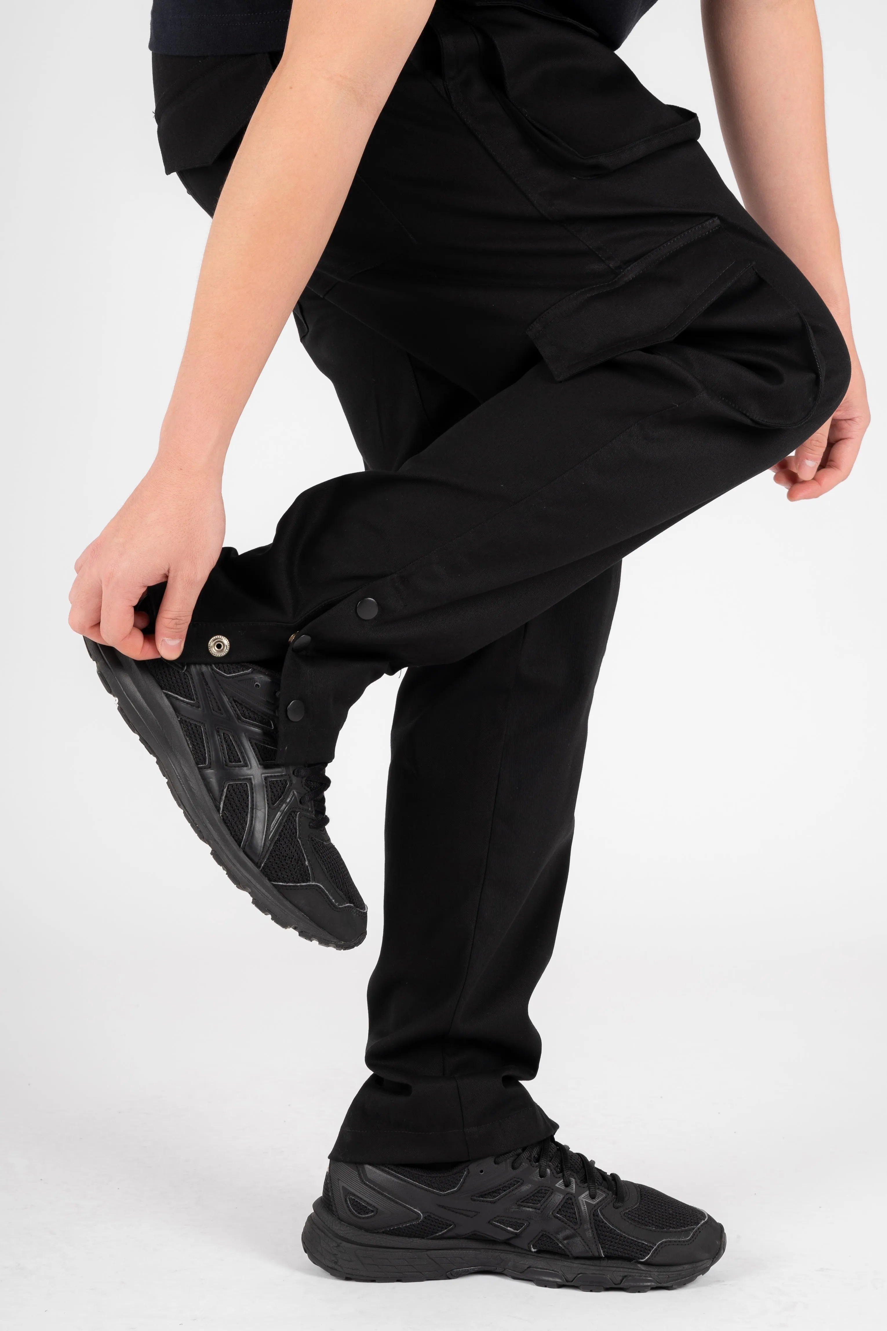 FRONT POCKET CARGO PANTS - BLACK