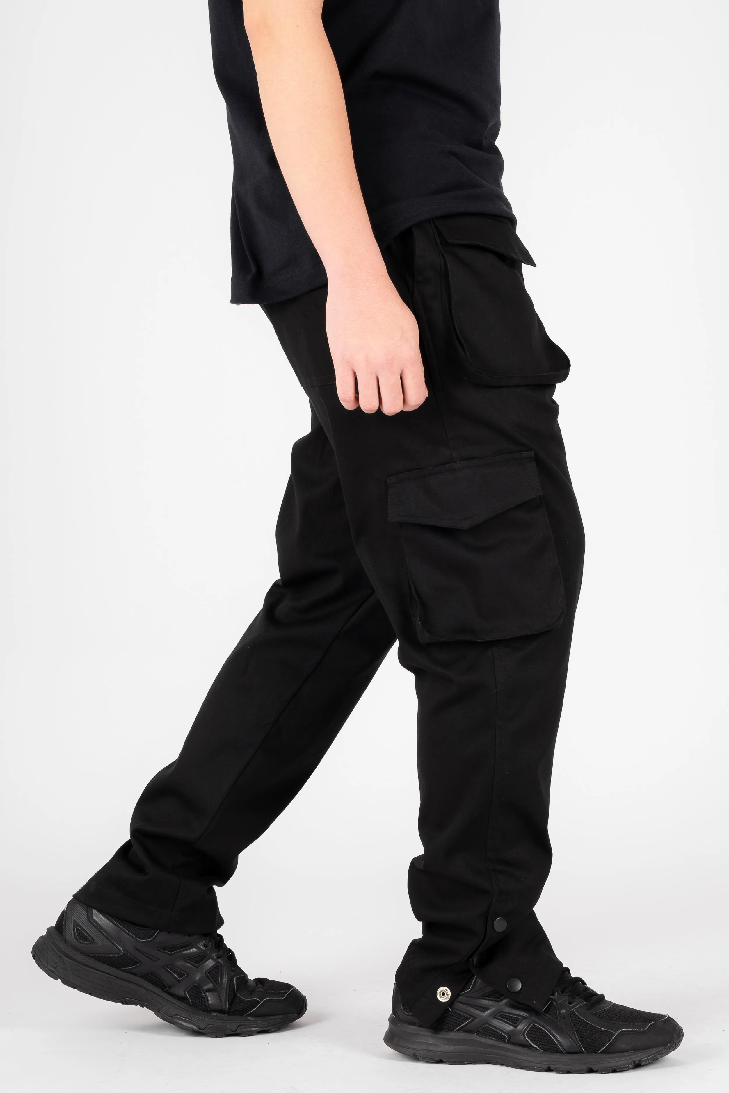 FRONT POCKET CARGO PANTS - BLACK