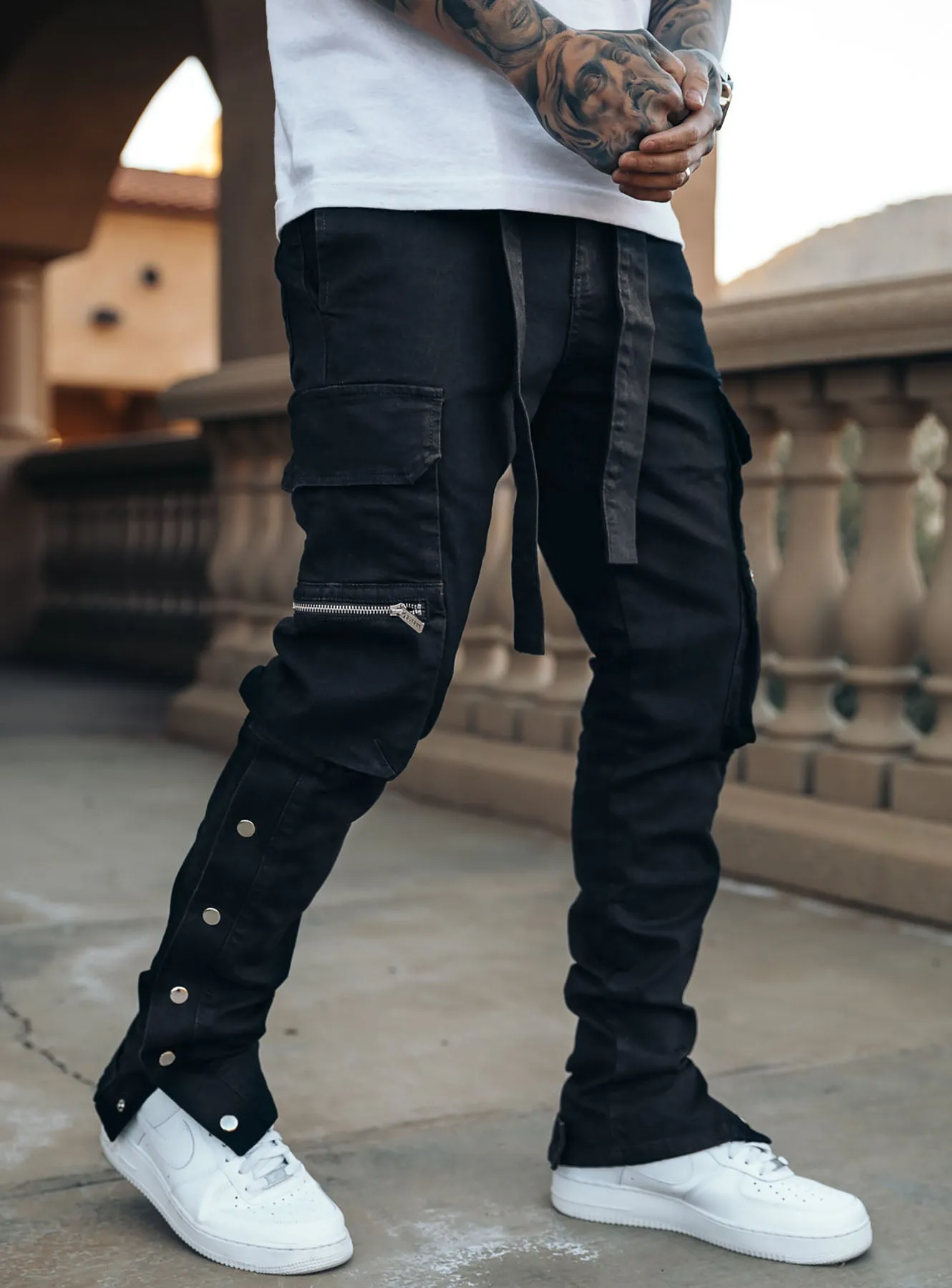 Snap Cargo Jeans in Jet Black