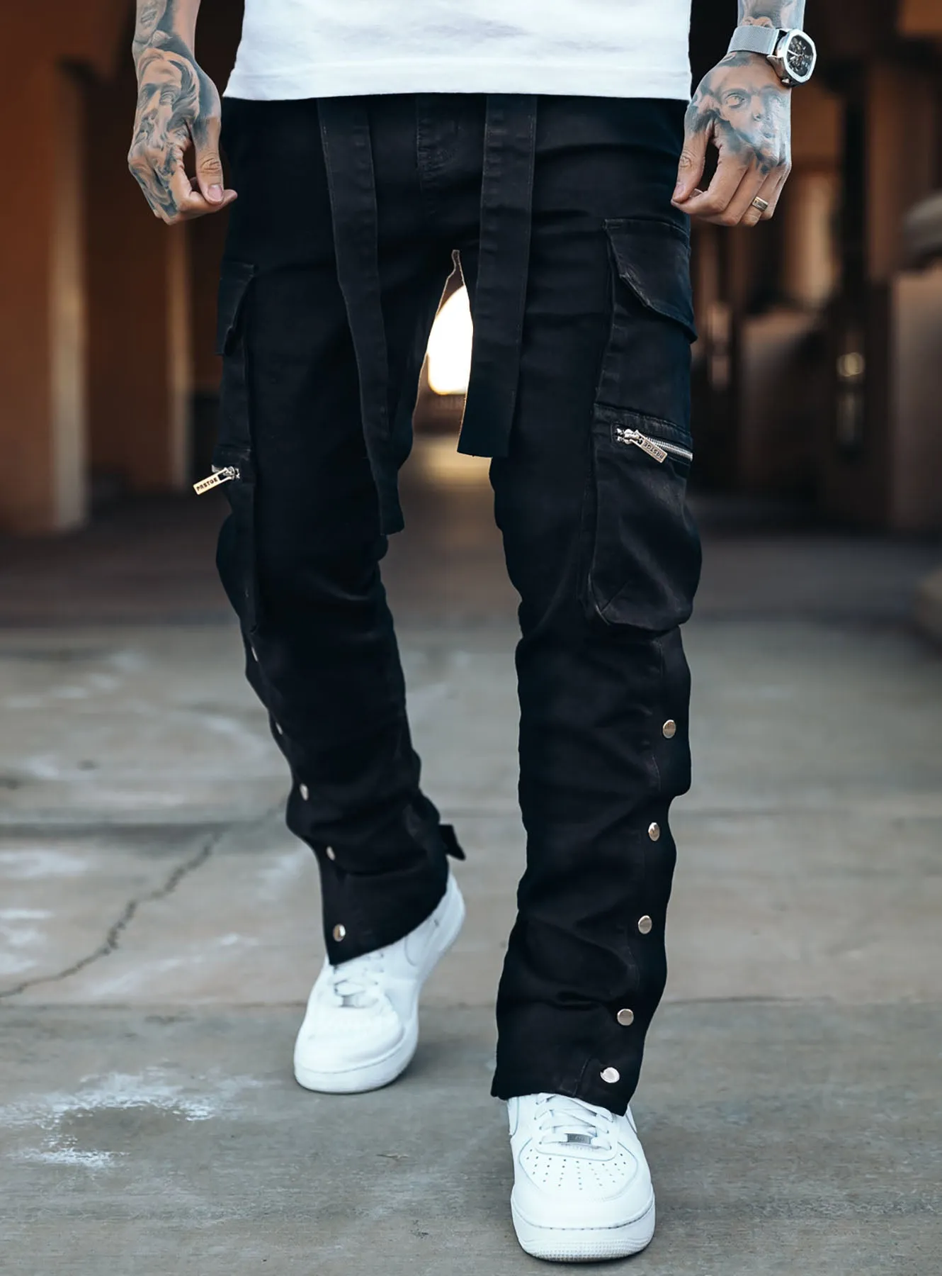 Snap Cargo Jeans in Jet Black